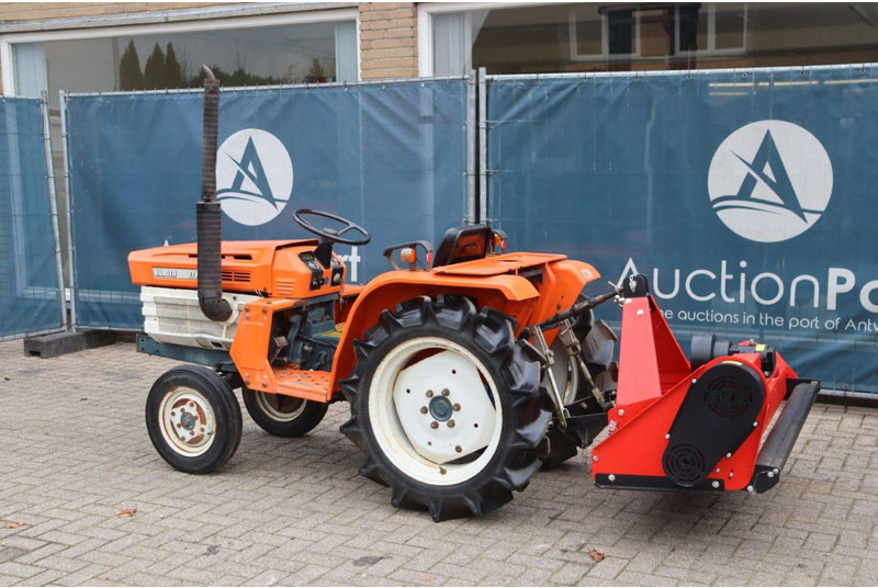 Kubota B1600 - Τρακτέρ: φωτογραφία 3 Kubota B1600 - Τρακτέρ: φωτογραφία 3