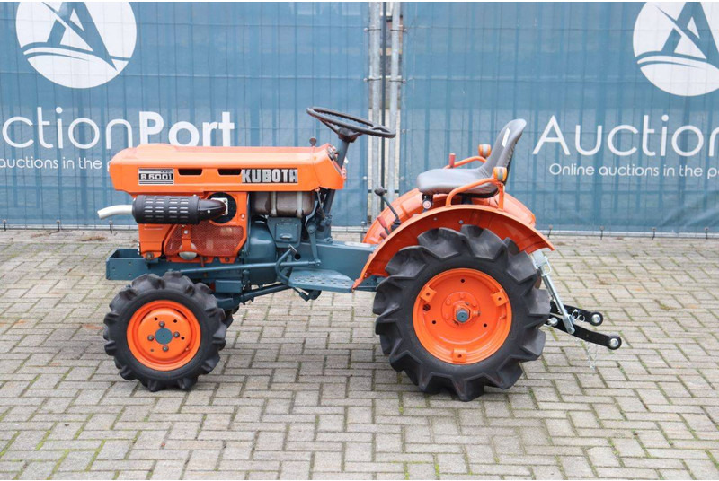 Kubota B5001 - Τρακτέρ: φωτογραφία 2 Kubota B5001 - Τρακτέρ: φωτογραφία 2