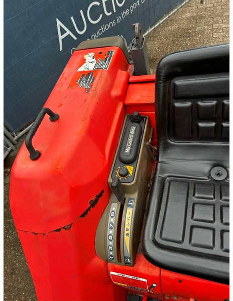 Τρακτέρ Kubota GL240: φωτογραφία 14 Τρακτέρ Kubota GL240: φωτογραφία 14