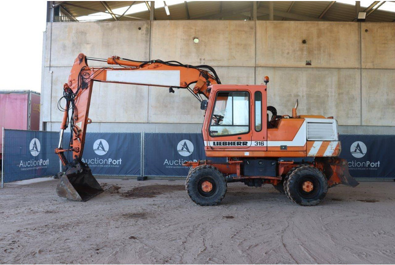 Liebherr A316 - Τροχοφόρος εκσκαφέας: φωτογραφία 2 Liebherr A316 - Τροχοφόρος εκσκαφέας: φωτογραφία 2
