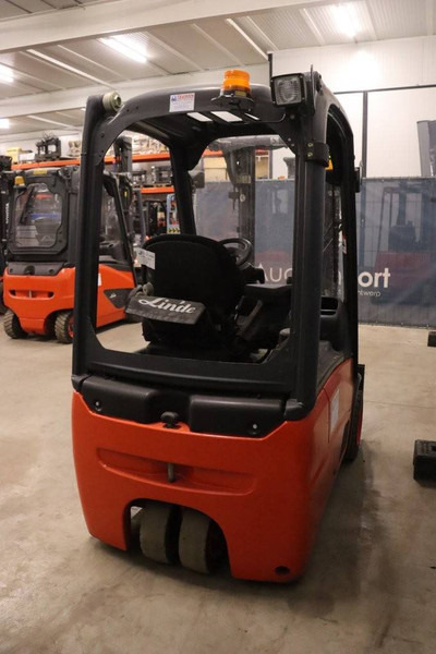 Linde E14-01 - Ηλεκτροκίνητο περονοφόρο: φωτογραφία 5 Linde E14-01 - Ηλεκτροκίνητο περονοφόρο: φωτογραφία 5