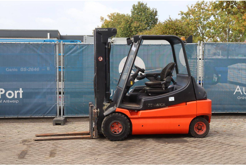 Linde E30/02 - Ηλεκτροκίνητο περονοφόρο: φωτογραφία 1 Linde E30/02 - Ηλεκτροκίνητο περονοφόρο: φωτογραφία 1