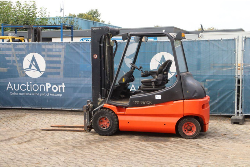 Linde E30/02 - Ηλεκτροκίνητο περονοφόρο: φωτογραφία 3 Linde E30/02 - Ηλεκτροκίνητο περονοφόρο: φωτογραφία 3