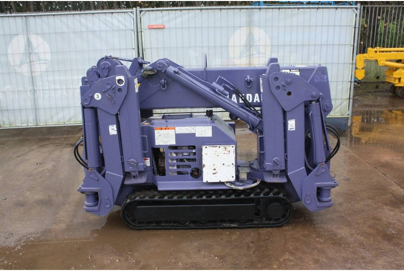 Maeda MC-205 - Ερπυστριοφόρος γερανός: φωτογραφία 1 Maeda MC-205 - Ερπυστριοφόρος γερανός: φωτογραφία 1