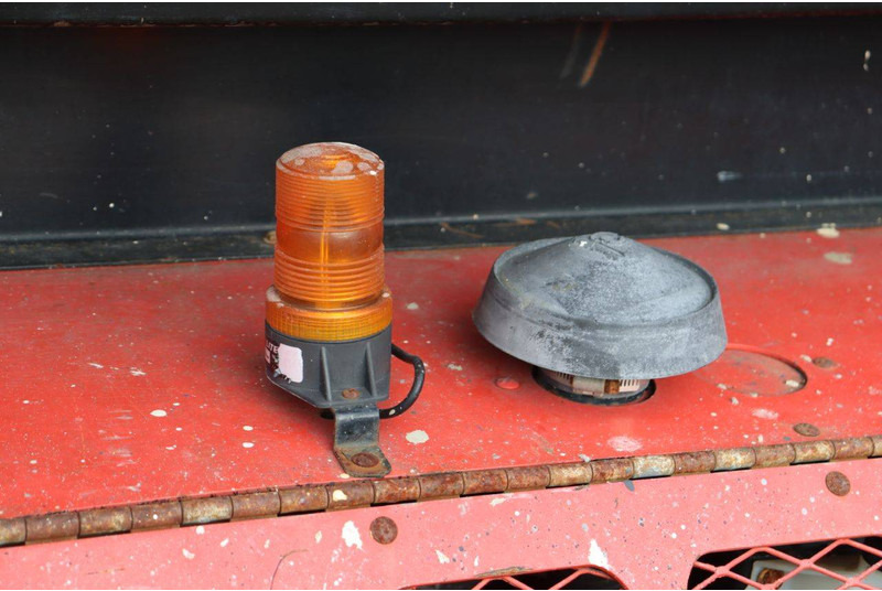 Ψαλιδωτό ανυψωτικό Manitou 120SC: φωτογραφία 16 Ψαλιδωτό ανυψωτικό Manitou 120SC: φωτογραφία 16