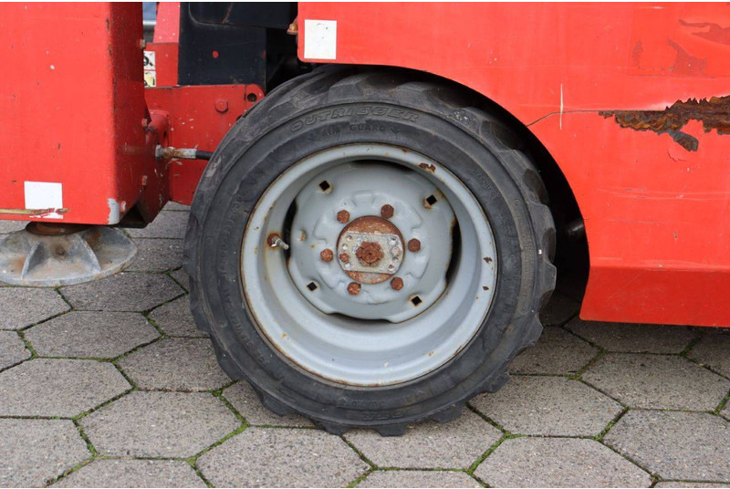 Ψαλιδωτό ανυψωτικό Manitou 120SC: φωτογραφία 17 Ψαλιδωτό ανυψωτικό Manitou 120SC: φωτογραφία 17