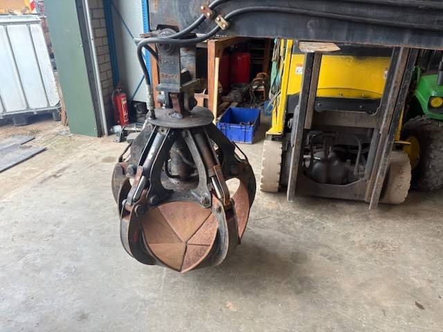 Manitou Hydraulic grapple attachment - Αρπάγη: φωτογραφία 4 Manitou Hydraulic grapple attachment - Αρπάγη: φωτογραφία 4