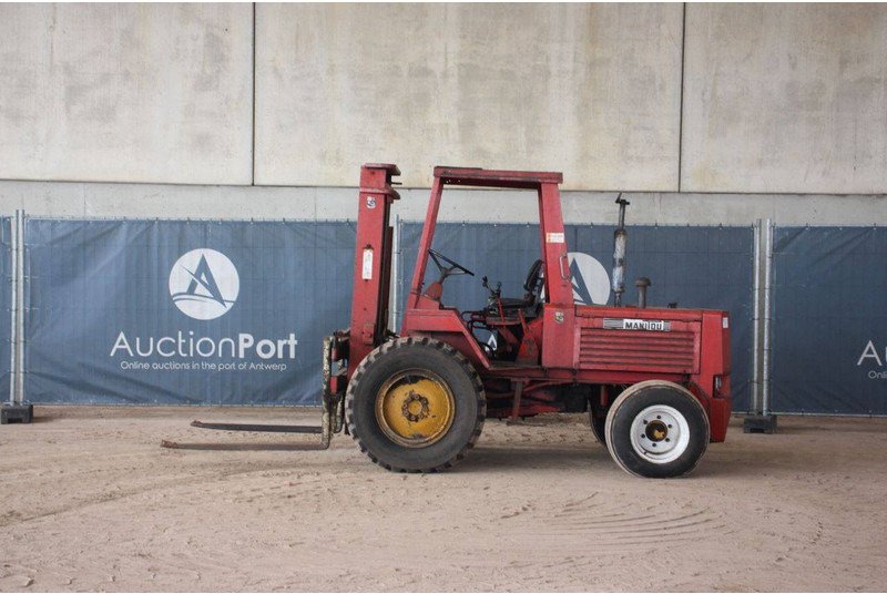 Manitou MC250 - Φορτηγό ανωμάλου εδάφους: φωτογραφία 2 Manitou MC250 - Φορτηγό ανωμάλου εδάφους: φωτογραφία 2