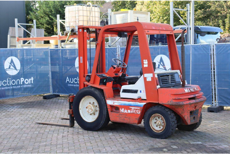 Manitou MCE 25H - Πετρελαιοκίνητο περονοφόρο: φωτογραφία 4 Manitou MCE 25H - Πετρελαιοκίνητο περονοφόρο: φωτογραφία 4