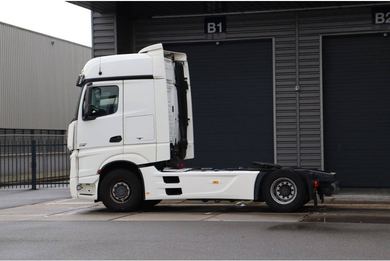 Mercedes-Benz Actros - Φορτηγό σασί: φωτογραφία 3 Mercedes-Benz Actros - Φορτηγό σασί: φωτογραφία 3