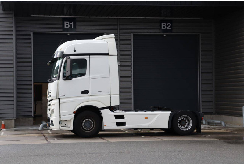Mercedes-Benz Actros - Φορτηγό σασί: φωτογραφία 1 Mercedes-Benz Actros - Φορτηγό σασί: φωτογραφία 1