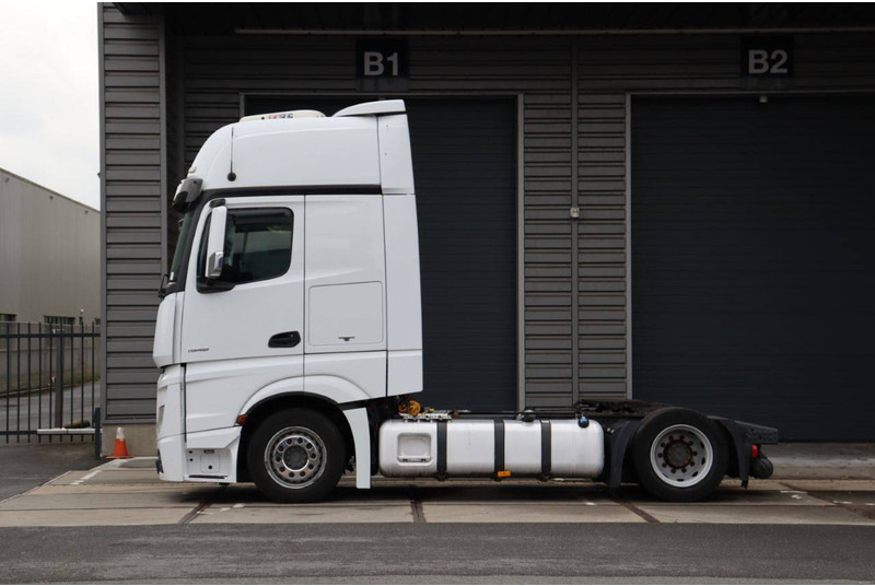 Mercedes-Benz Actros - Φορτηγό σασί: φωτογραφία 2 Mercedes-Benz Actros - Φορτηγό σασί: φωτογραφία 2