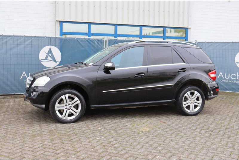Mercedes-Benz M-Klasse ML 350 CDI 4MATIC - Λιμουζίνα/ Sedan: φωτογραφία 1 Mercedes-Benz M-Klasse ML 350 CDI 4MATIC - Λιμουζίνα/ Sedan: φωτογραφία 1