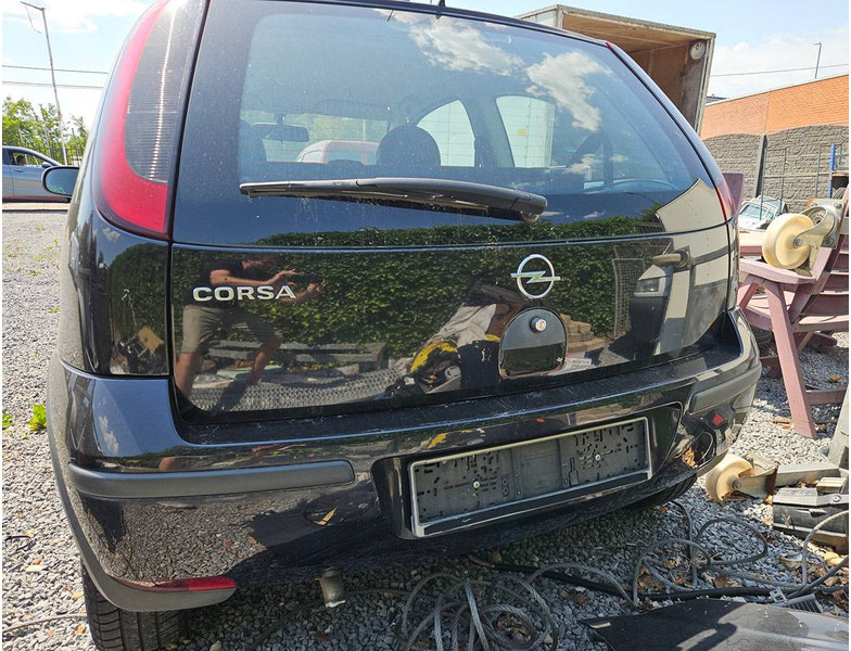 Opel Corsa (C - driedeurs) 1.0 - Λιμουζίνα/ Sedan: φωτογραφία 4 Opel Corsa (C - driedeurs) 1.0 - Λιμουζίνα/ Sedan: φωτογραφία 4