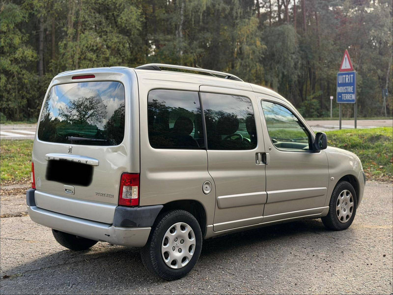 Peugeot Partner 1.6 HDI - Λιμουζίνα/ Sedan: φωτογραφία 2 Peugeot Partner 1.6 HDI - Λιμουζίνα/ Sedan: φωτογραφία 2