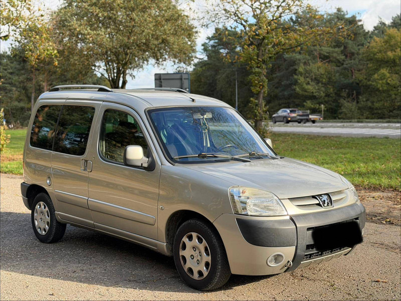 Peugeot Partner 1.6 HDI - Λιμουζίνα/ Sedan: φωτογραφία 3 Peugeot Partner 1.6 HDI - Λιμουζίνα/ Sedan: φωτογραφία 3