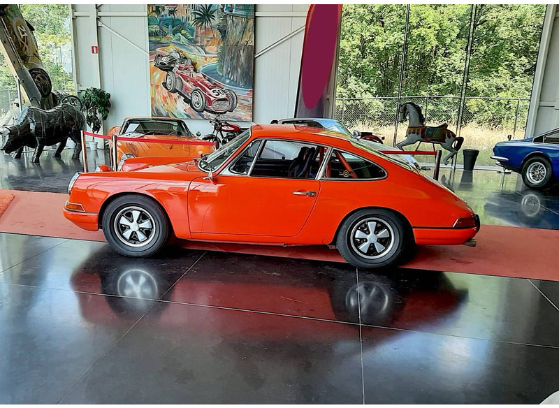 Porsche 911 T - Λιμουζίνα/ Sedan: φωτογραφία 2 Porsche 911 T - Λιμουζίνα/ Sedan: φωτογραφία 2