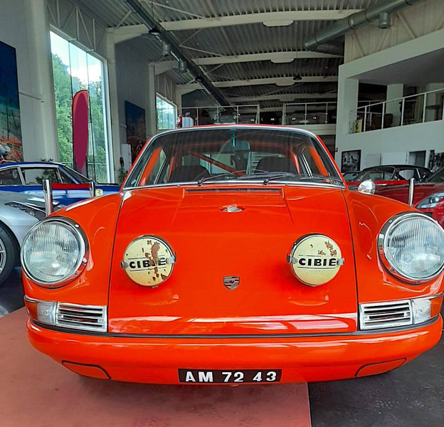 Porsche 911 T - Λιμουζίνα/ Sedan: φωτογραφία 4 Porsche 911 T - Λιμουζίνα/ Sedan: φωτογραφία 4