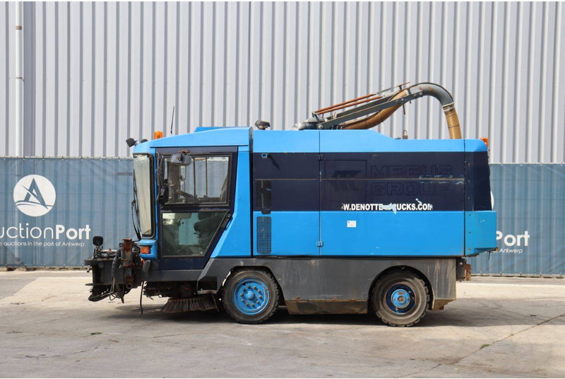 Ravo 5002 SI - Σάρωθρο δρόμων: φωτογραφία 2 Ravo 5002 SI - Σάρωθρο δρόμων: φωτογραφία 2