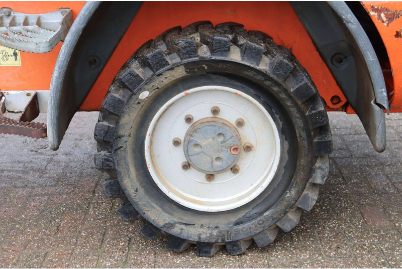 Ελαστιχοφόρος φορτωτής Schaeff 844AL100: φωτογραφία 19 Ελαστιχοφόρος φορτωτής Schaeff 844AL100: φωτογραφία 19