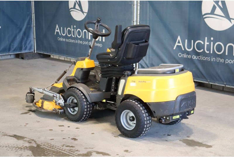 Stiga Park Pro 540 IX - Χλοοκοπτικό: φωτογραφία 3 Stiga Park Pro 540 IX - Χλοοκοπτικό: φωτογραφία 3