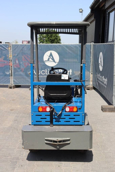 Tack 604 - Ελαστιχοφόρος φορτωτής: φωτογραφία 4 Tack 604 - Ελαστιχοφόρος φορτωτής: φωτογραφία 4