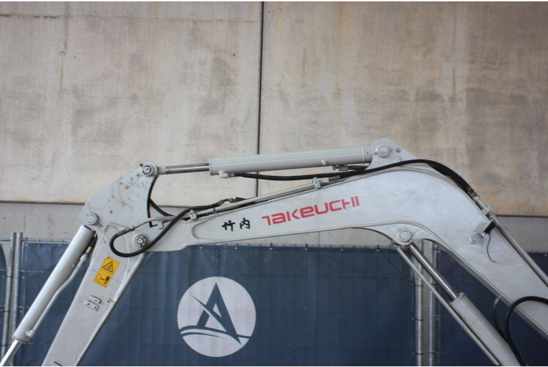 Ερπυστριοφόρος εκσκαφέας Takeuchi TB150C: φωτογραφία 11 Ερπυστριοφόρος εκσκαφέας Takeuchi TB150C: φωτογραφία 11