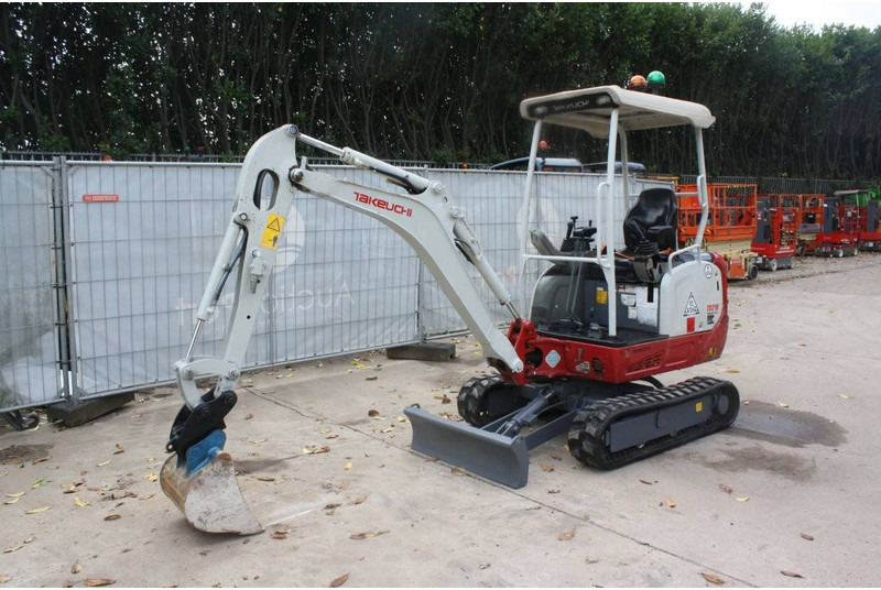 Takeuchi TB216 - Μίνι εκσκαφέας: φωτογραφία 1 Takeuchi TB216 - Μίνι εκσκαφέας: φωτογραφία 1