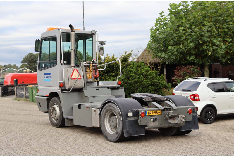 Terberg YT182 - Τράκτορες τελωνείων: φωτογραφία 4 Terberg YT182 - Τράκτορες τελωνείων: φωτογραφία 4