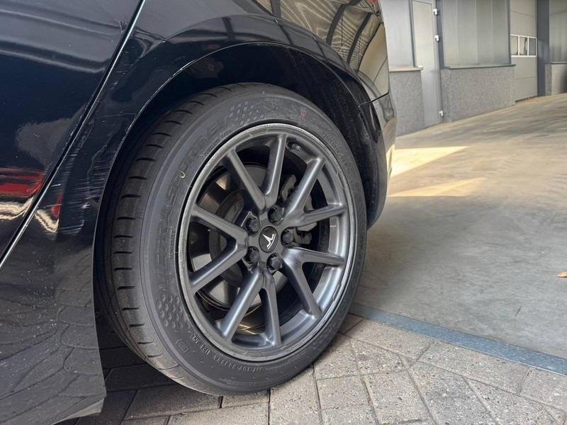 Λιμουζίνα/ Sedan Tesla Model 3: φωτογραφία 8