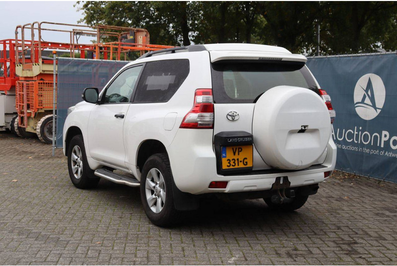 Toyota Land Cruiser - Λιμουζίνα/ Sedan: φωτογραφία 4 Toyota Land Cruiser - Λιμουζίνα/ Sedan: φωτογραφία 4