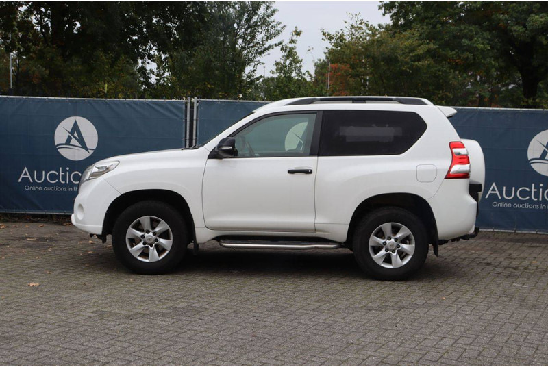 Toyota Land Cruiser - Λιμουζίνα/ Sedan: φωτογραφία 2 Toyota Land Cruiser - Λιμουζίνα/ Sedan: φωτογραφία 2