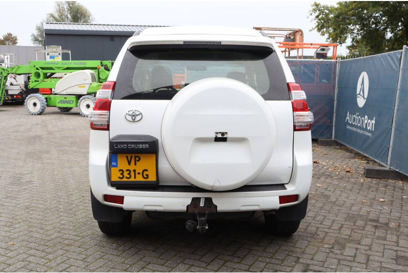 Toyota Land Cruiser - Λιμουζίνα/ Sedan: φωτογραφία 5 Toyota Land Cruiser - Λιμουζίνα/ Sedan: φωτογραφία 5