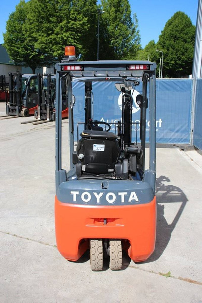 Toyota Traigo 15 - Ηλεκτροκίνητο περονοφόρο: φωτογραφία 4 Toyota Traigo 15 - Ηλεκτροκίνητο περονοφόρο: φωτογραφία 4