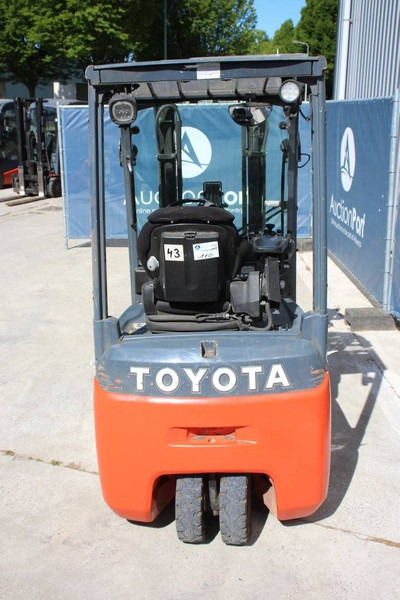 Toyota Traigo 16 - Ηλεκτροκίνητο περονοφόρο: φωτογραφία 4 Toyota Traigo 16 - Ηλεκτροκίνητο περονοφόρο: φωτογραφία 4