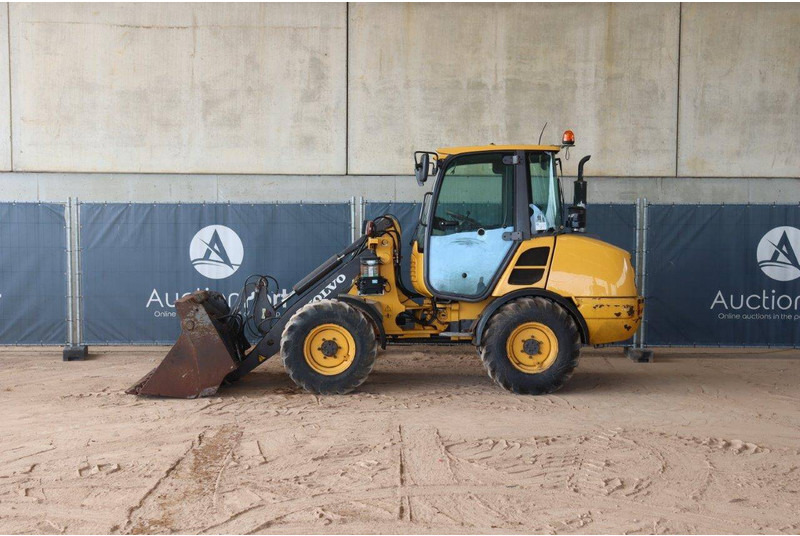 Volvo L25F-P - Ελαστιχοφόρος φορτωτής: φωτογραφία 2 Volvo L25F-P - Ελαστιχοφόρος φορτωτής: φωτογραφία 2