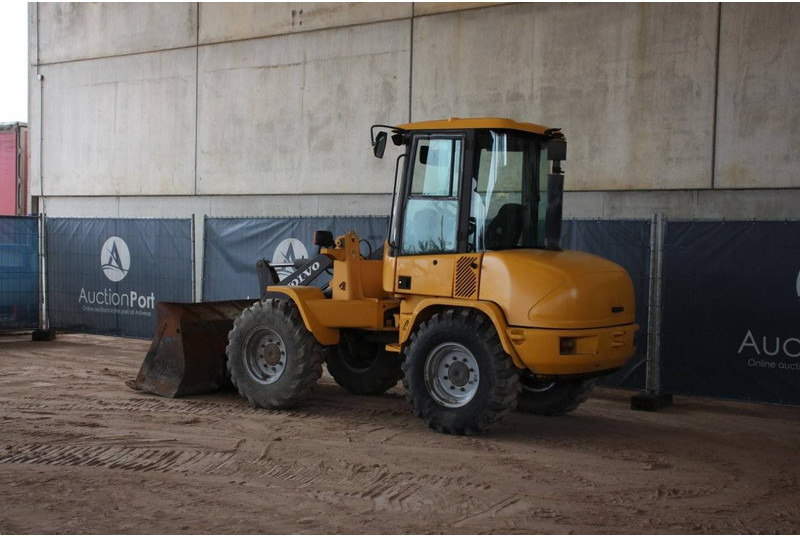 Volvo L30B-Z/X - Ελαστιχοφόρος φορτωτής: φωτογραφία 3 Volvo L30B-Z/X - Ελαστιχοφόρος φορτωτής: φωτογραφία 3