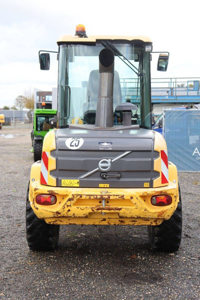 Volvo L30G - Ελαστιχοφόρος φορτωτής: φωτογραφία 5 Volvo L30G - Ελαστιχοφόρος φορτωτής: φωτογραφία 5