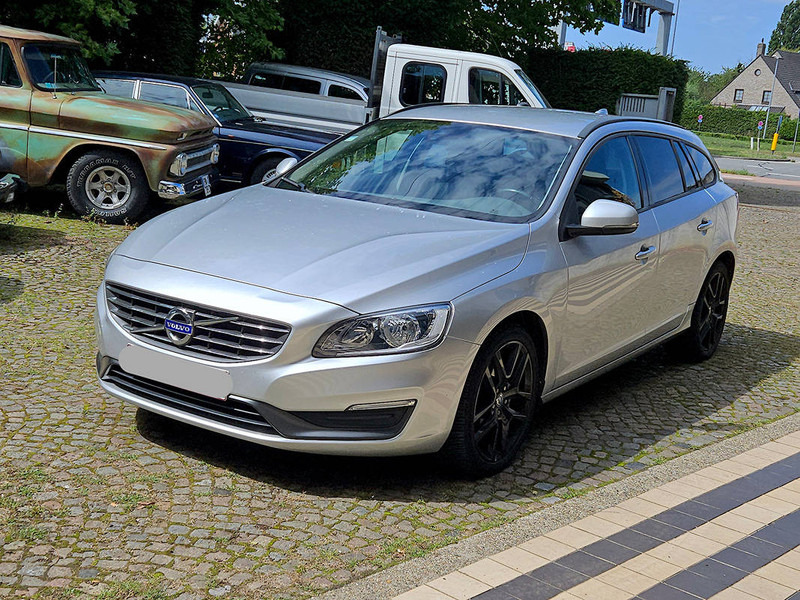 Volvo V60 D3 - Λιμουζίνα/ Sedan: φωτογραφία 1 Volvo V60 D3 - Λιμουζίνα/ Sedan: φωτογραφία 1