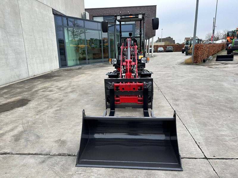 WOLF MINI 750 - Ελαστιχοφόρος φορτωτής: φωτογραφία 2 WOLF MINI 750 - Ελαστιχοφόρος φορτωτής: φωτογραφία 2