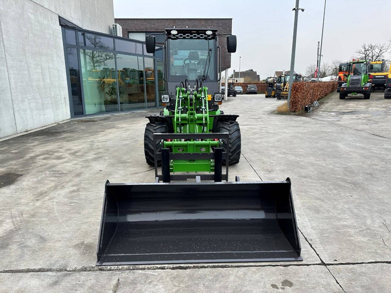 WOLF Mini 780T - Ελαστιχοφόρος φορτωτής: φωτογραφία 2 WOLF Mini 780T - Ελαστιχοφόρος φορτωτής: φωτογραφία 2