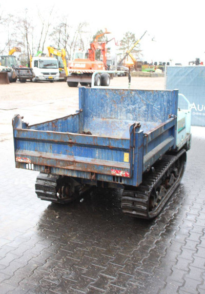 Yanmar C30R - Ανατρεπόμενο όχημα: φωτογραφία 5 Yanmar C30R - Ανατρεπόμενο όχημα: φωτογραφία 5