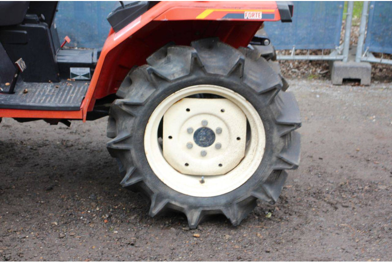 Τρακτέρ Yanmar F155D: φωτογραφία 16 Τρακτέρ Yanmar F155D: φωτογραφία 16