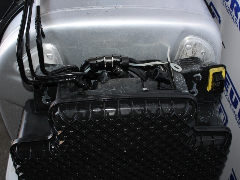 REZERVOR COMBUSTIBIL 570L + CARCASA POMPARE COMBUSTIBIL SCANIA SUPER 2710466, 3110686 - Ρεζερβουάρ καυσίμου για Φορτηγό: φωτογραφία 3 REZERVOR COMBUSTIBIL 570L + CARCASA POMPARE COMBUSTIBIL SCANIA SUPER 2710466, 3110686 - Ρεζερβουάρ καυσίμου για Φορτηγό: φωτογραφία 3
