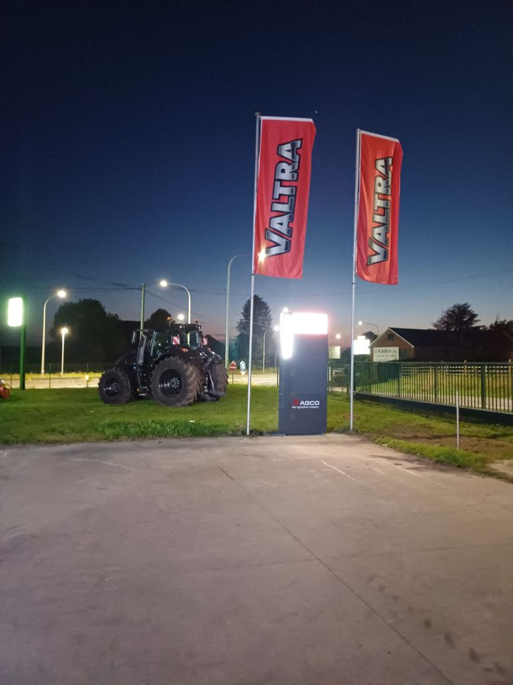 Valtra Q245 - Τρακτέρ: φωτογραφία 5 Valtra Q245 - Τρακτέρ: φωτογραφία 5