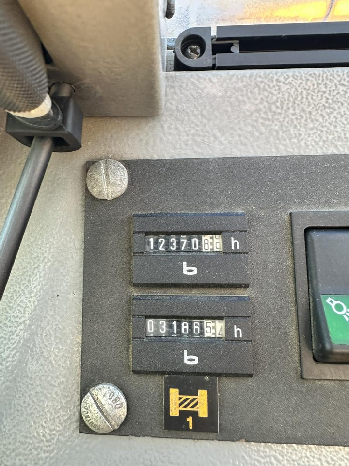 Τηλεσκοπικός γερανός Liebherr LTM 1040-2.1 (06 - 051 510): φωτογραφία 15 Τηλεσκοπικός γερανός Liebherr LTM 1040-2.1 (06 - 051 510): φωτογραφία 15