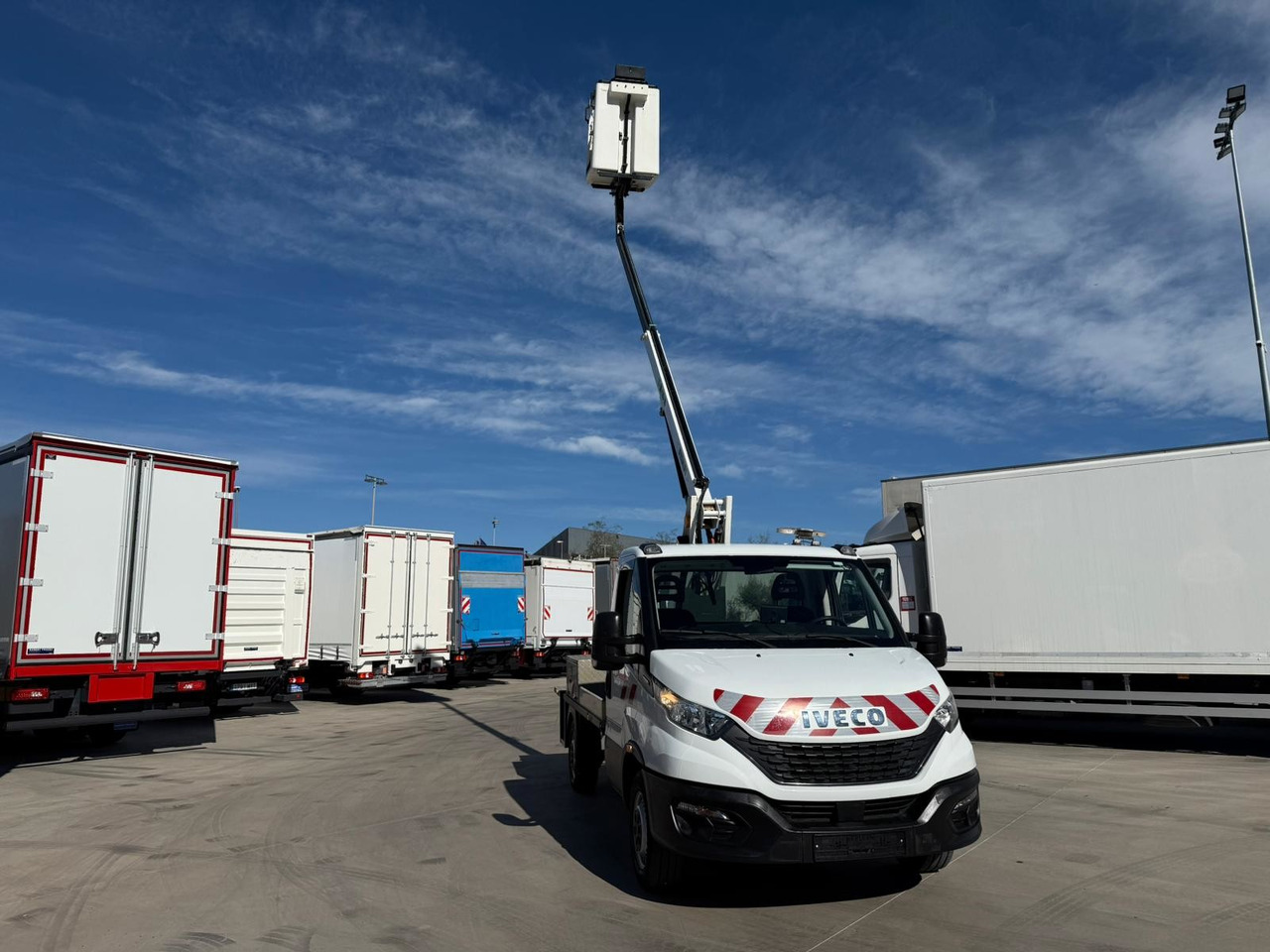 IVECO 35S14 Daily E6 (Basket) - Φορτηγό με εναέρια πλατφόρμα: φωτογραφία 4 IVECO 35S14 Daily E6 (Basket) - Φορτηγό με εναέρια πλατφόρμα: φωτογραφία 4