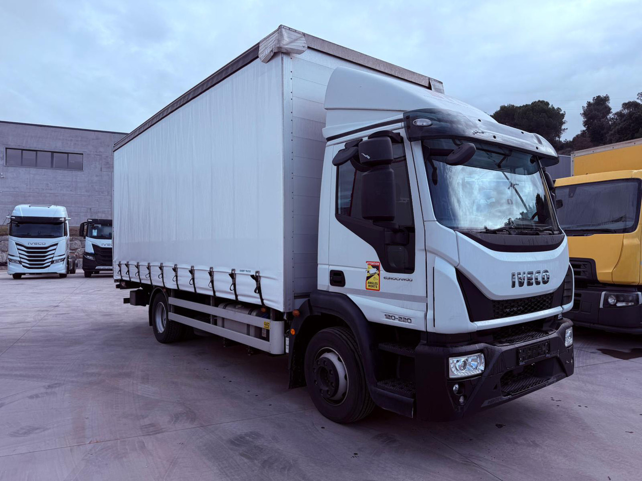 IVECO ML120E22 Eurocargo E6 (Tauliner) - Φορτηγό μουσαμάς: φωτογραφία 2 IVECO ML120E22 Eurocargo E6 (Tauliner) - Φορτηγό μουσαμάς: φωτογραφία 2
