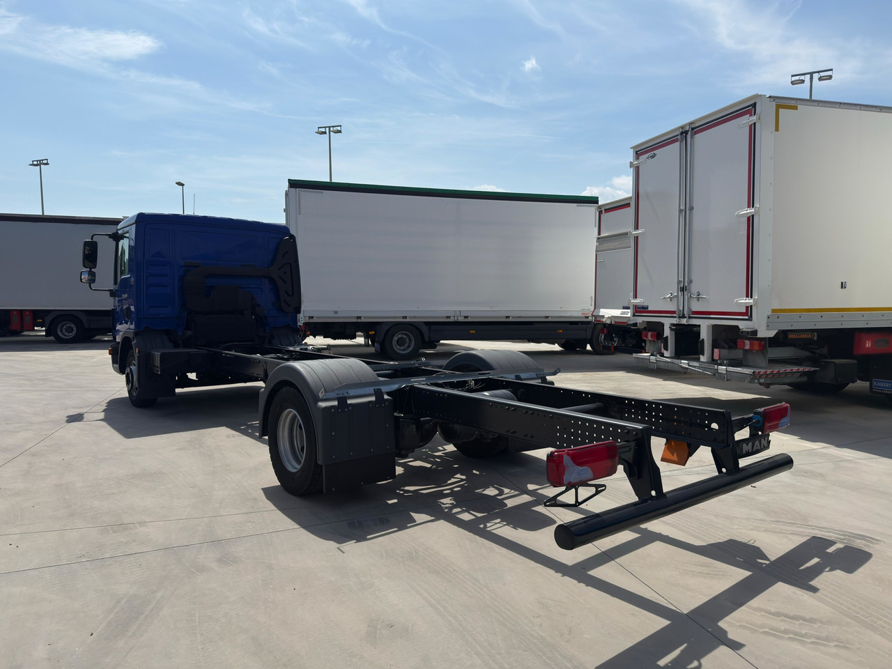 MAN 12.190 BL TGL E6 (Chassis) - Φορτηγό σασί: φωτογραφία 4 MAN 12.190 BL TGL E6 (Chassis) - Φορτηγό σασί: φωτογραφία 4