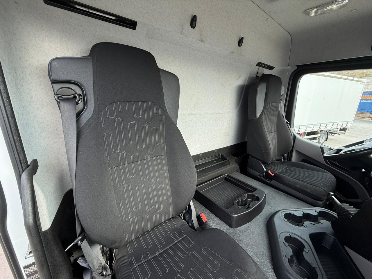 Μίσθωση  MERCEDES BENZ 18.27 Antos E6 (Tauliner) MERCEDES BENZ 18.27 Antos E6 (Tauliner): φωτογραφία 8 Μίσθωση  MERCEDES BENZ 18.27 Antos E6 (Tauliner) MERCEDES BENZ 18.27 Antos E6 (Tauliner): φωτογραφία 8